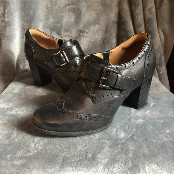 clarks buckle shoes